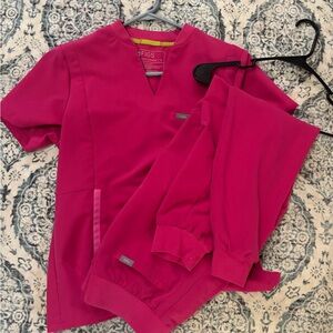 Figs Hot Pink Scrub Ensemble